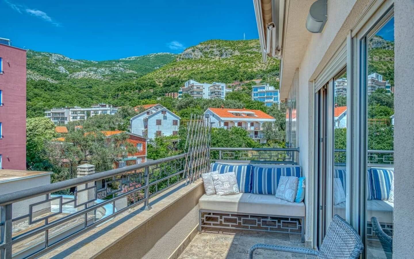 apartment-for-sale-in-Przno-Budva