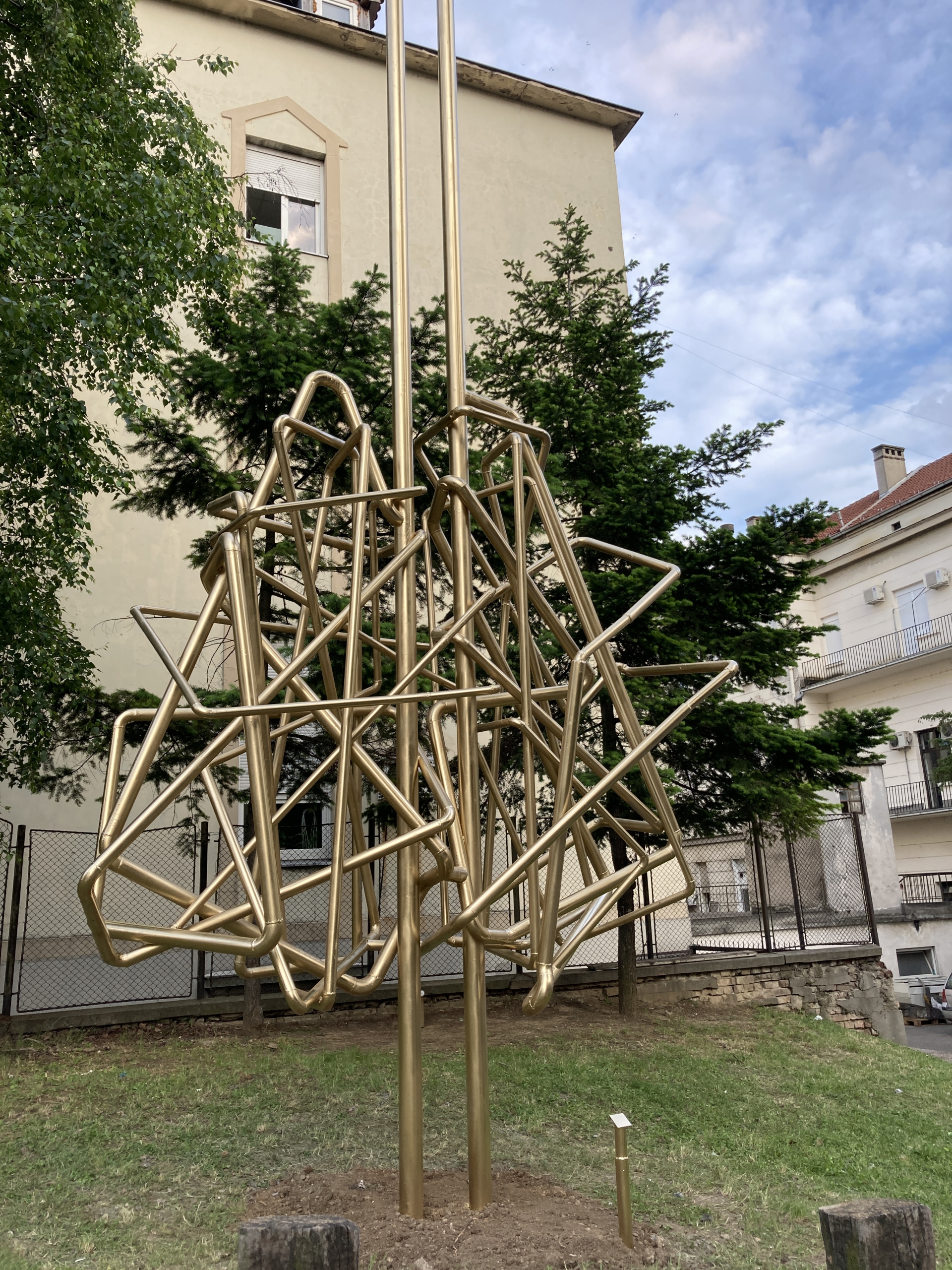 fine_art_0_B9WxAqSgCBZ