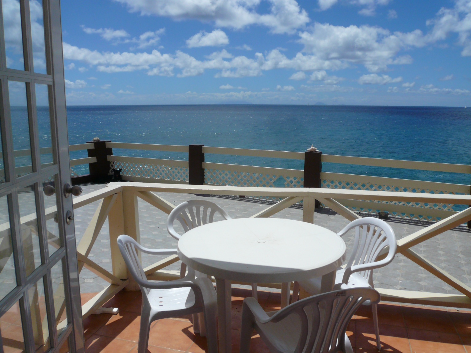 oceanfront-condo-3-bedroom-for-sale-sxm-point-blanche-2